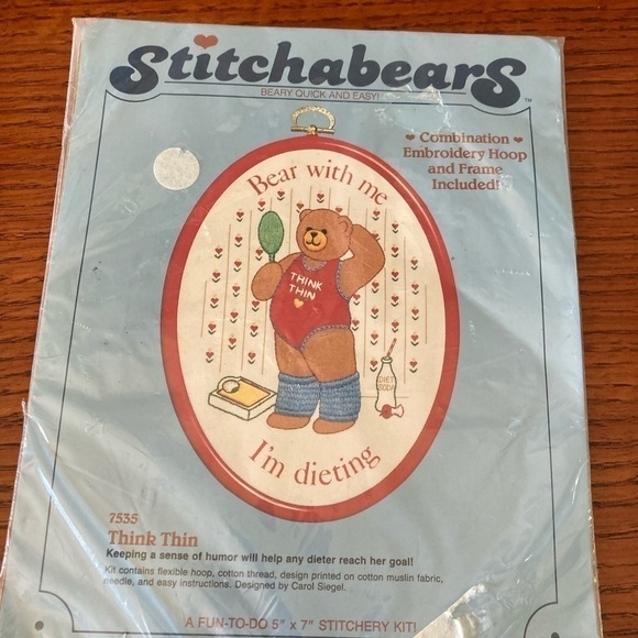 Stitchabears 1985 Vintage Embroidery Hoop and Frame Bear with me I’m dieting - Picture 3 of 5